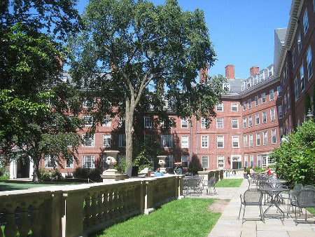 70% of Faculty Vote to Overhaul Harvard Grading With A Cap