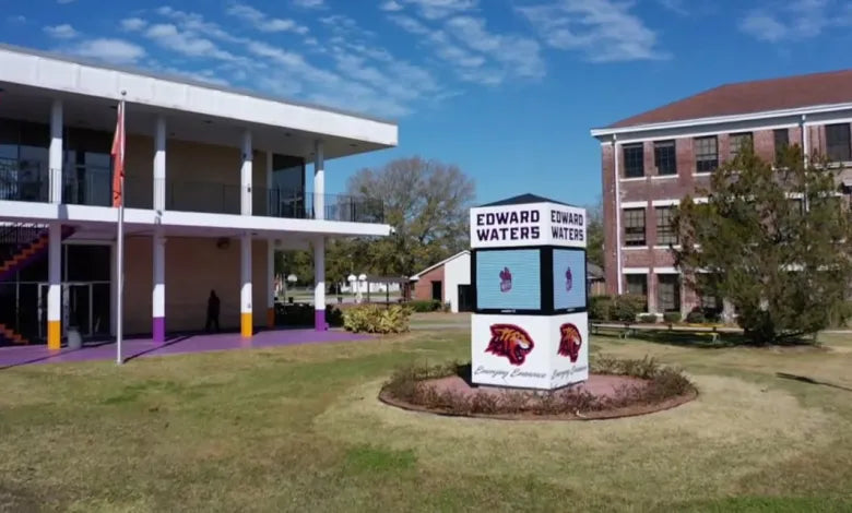 Edward Waters U Shuts Down Faculty Union